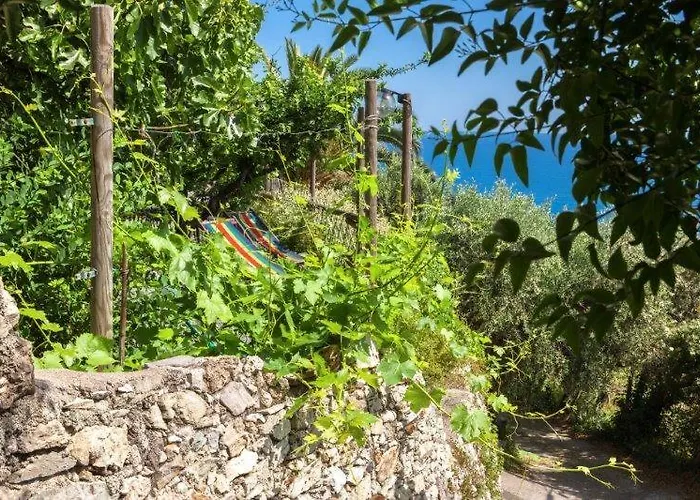Alloggio per agriturismo Agriturismo La Selva Finale Ligure